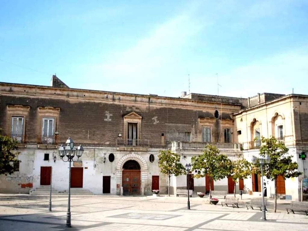 intera palazzina in vendita a San Giorgio Ionico