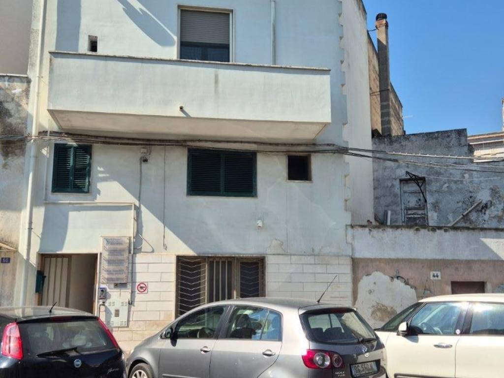 intera palazzina in vendita a San Giorgio Ionico