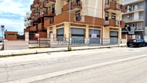 locale commerciale in vendita a San Giorgio Ionico