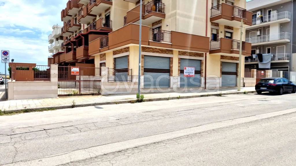 negozio in vendita a San Giorgio Ionico