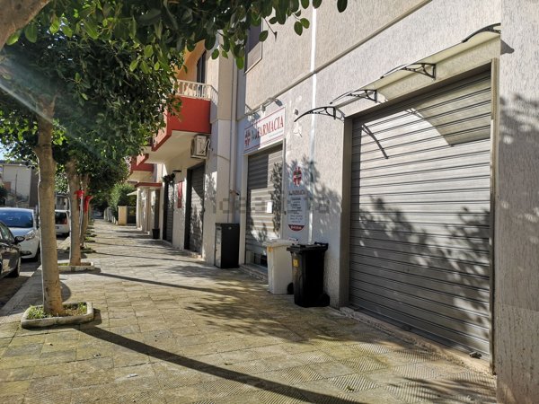 locale commerciale in vendita a San Giorgio Ionico