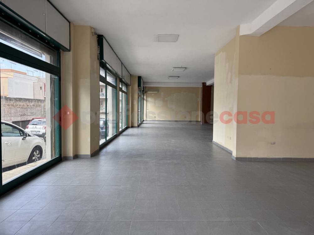 negozio in vendita a San Giorgio Ionico