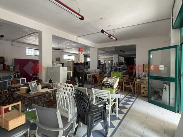 negozio in vendita a San Giorgio Ionico