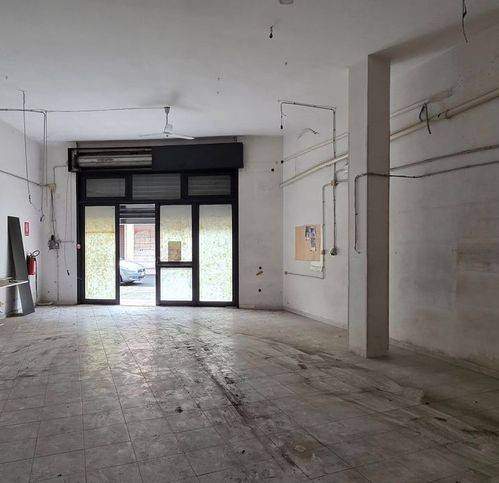 negozio in vendita a San Giorgio Ionico