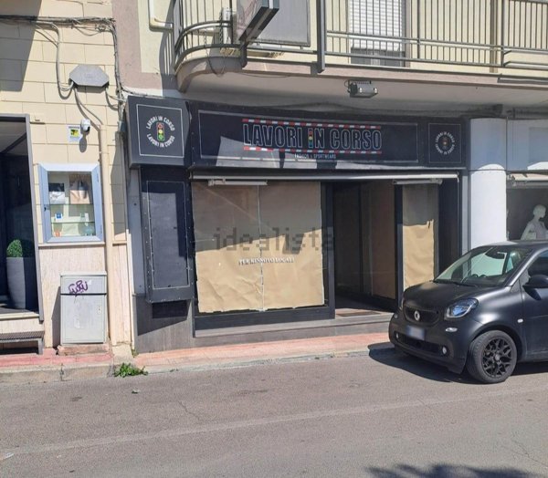 locale commerciale in vendita a San Giorgio Ionico