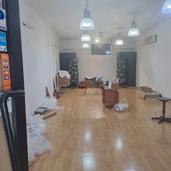 locale commerciale in vendita a San Giorgio Ionico