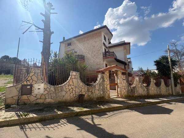 casa indipendente in vendita a San Giorgio Ionico