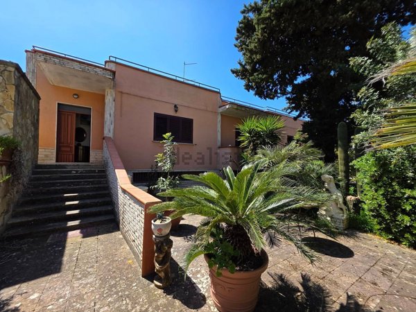 casa indipendente in vendita a San Marzano di San Giuseppe
