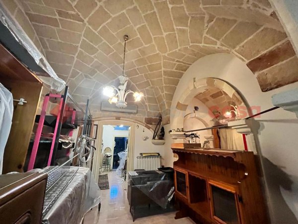 negozio in vendita a Sava