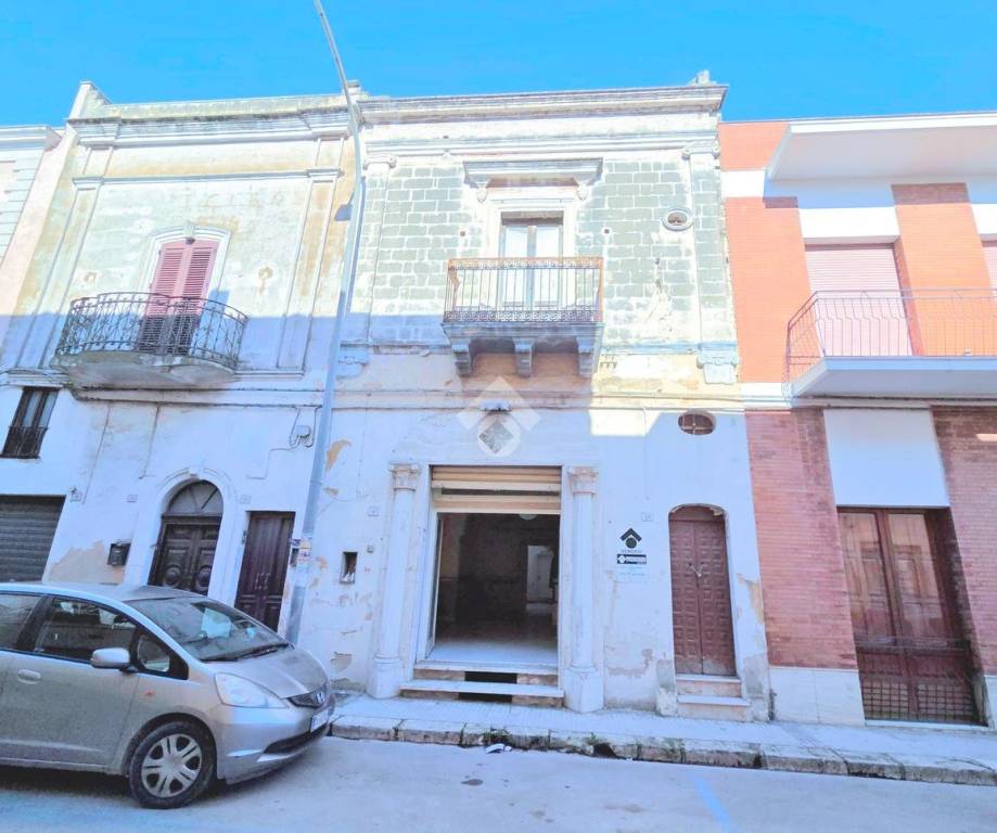 casa indipendente in vendita a Sava