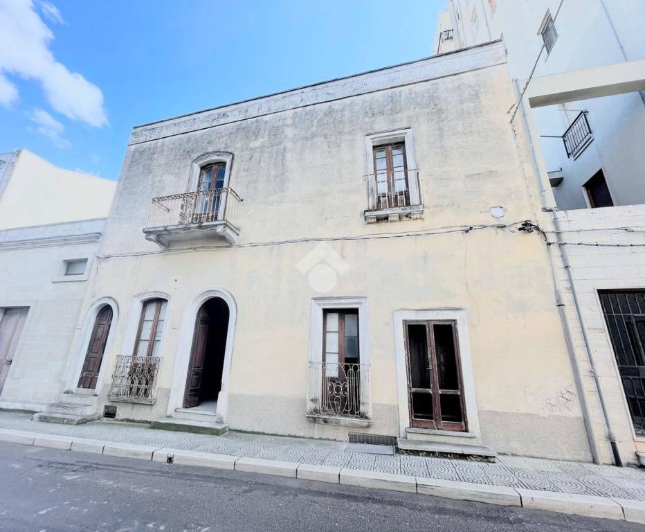 casa indipendente in vendita a Sava