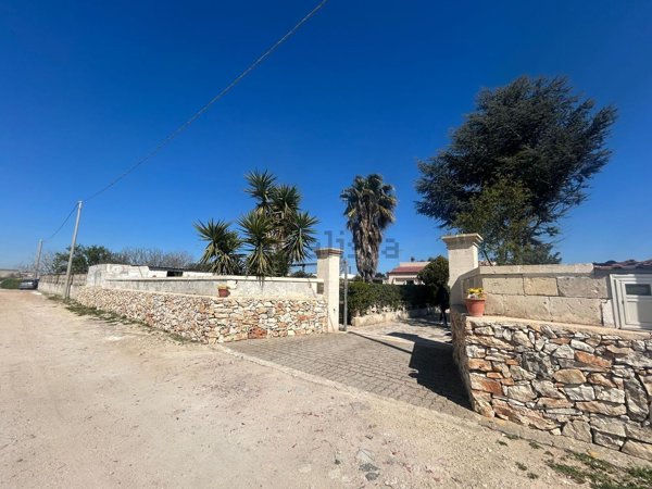 casa indipendente in vendita a Sava