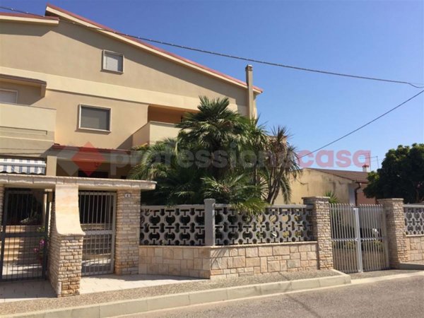 casa indipendente in vendita a Sava