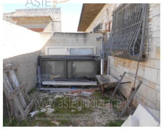 casa indipendente in vendita a Sava