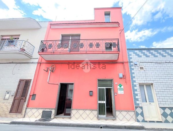 casa indipendente in vendita a Sava