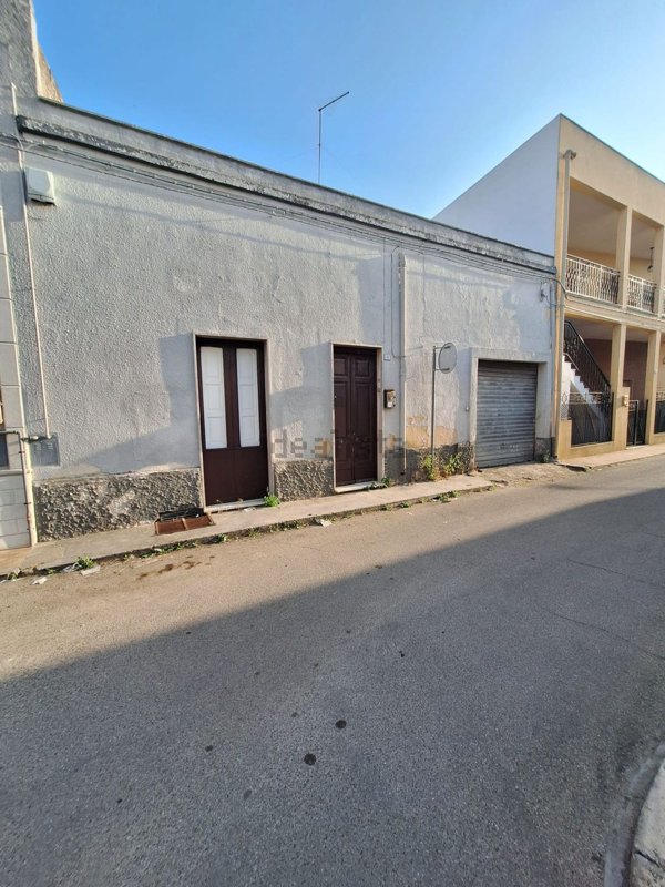 casa indipendente in vendita a Sava