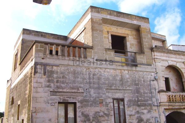 casa indipendente in vendita a Sava