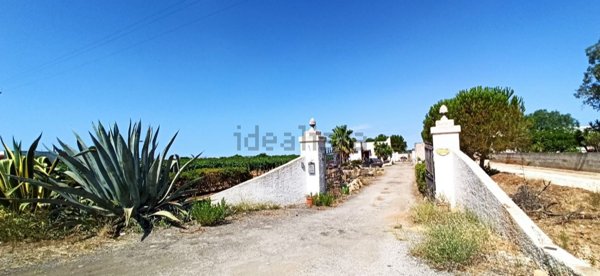 casa indipendente in vendita a Sava