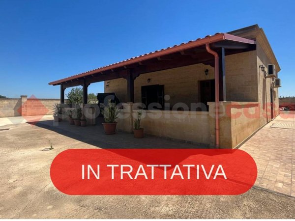 casa indipendente in vendita a Sava