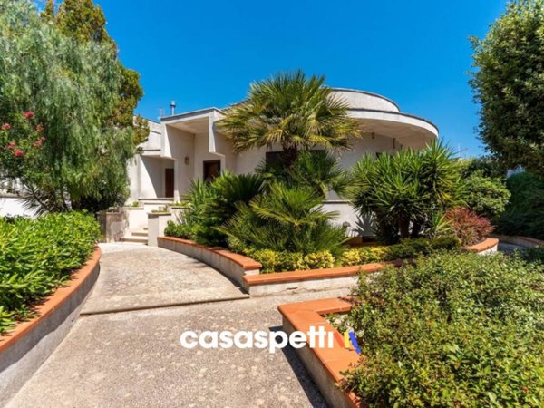 casa indipendente in vendita a Sava