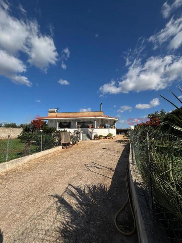 casa indipendente in vendita a Sava