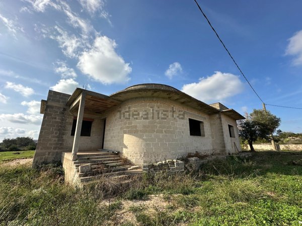 esavano in vendita a Sava