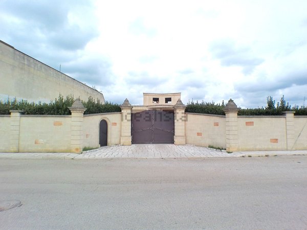 casa indipendente in vendita a Sava