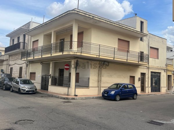 casa indipendente in vendita a Sava