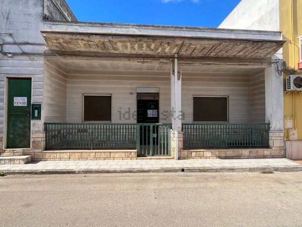 casa indipendente in vendita a Sava