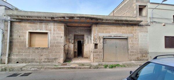 casa indipendente in vendita a Sava