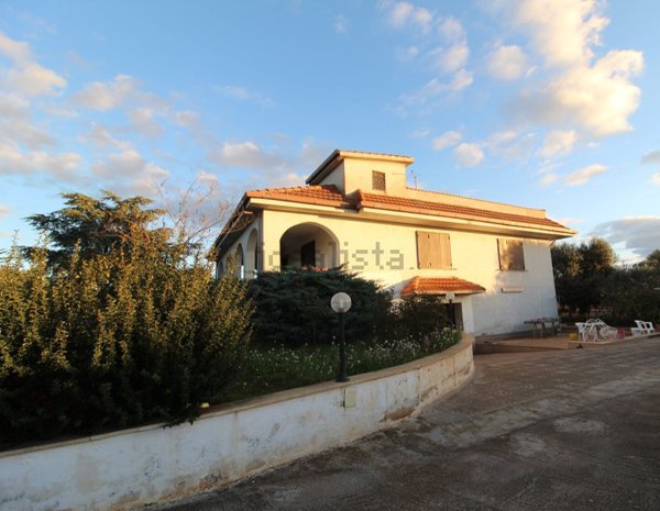 casa indipendente in vendita a Sava