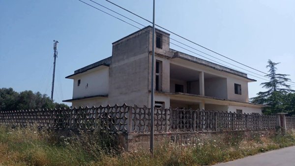casa indipendente in vendita a Sava