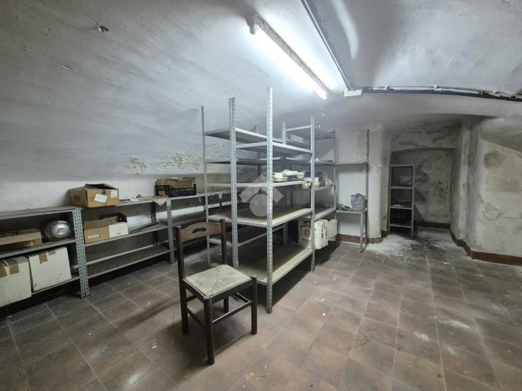 negozio in vendita a Sava