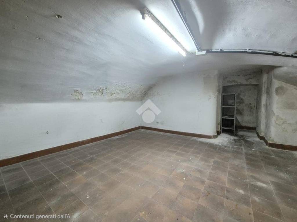 negozio in vendita a Sava