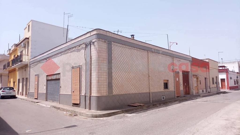 casa indipendente in vendita a Sava