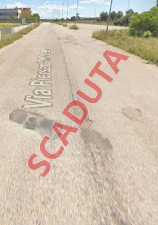 locale commerciale in vendita a Sava