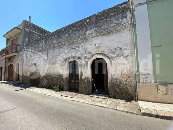 casa indipendente in vendita a Sava