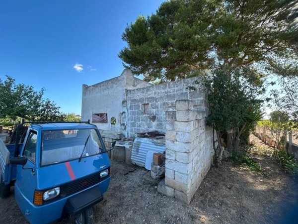 casa indipendente in vendita a Sava