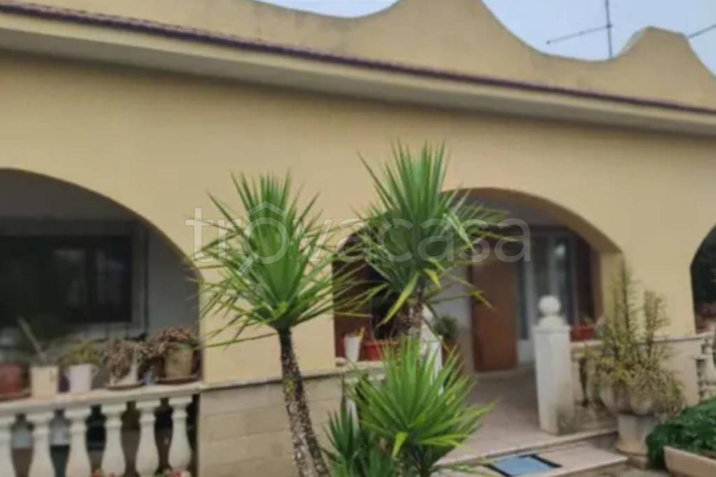 casa indipendente in vendita a Sava