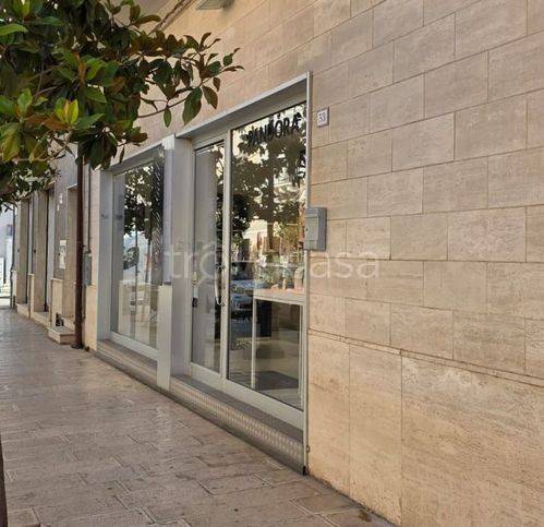 negozio in vendita a Sava