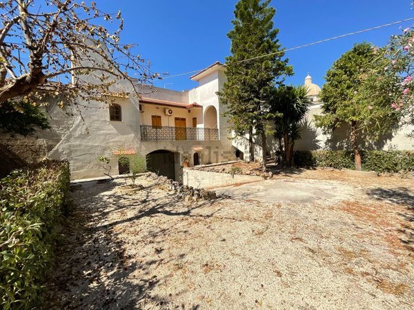 casa indipendente in vendita a Sava