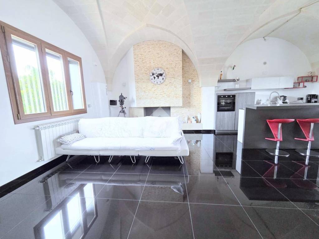 casa indipendente in vendita a Sava