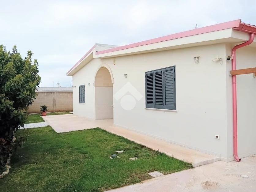 casa indipendente in vendita a Sava