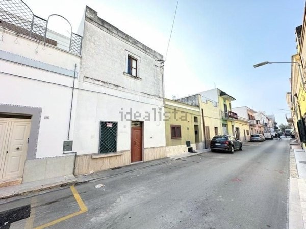 casa indipendente in vendita a Sava