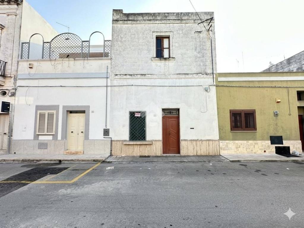 casa indipendente in vendita a Sava