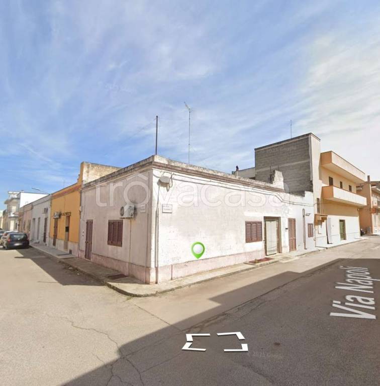 casa indipendente in vendita a Sava