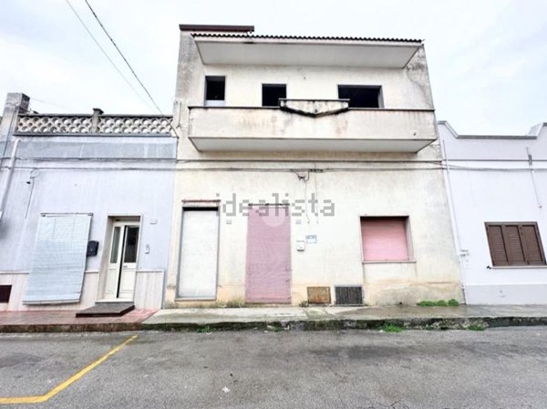 casa indipendente in vendita a Sava