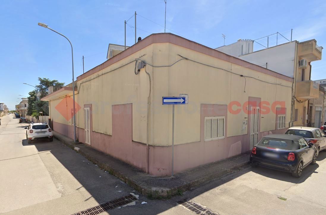 casa indipendente in vendita a Sava