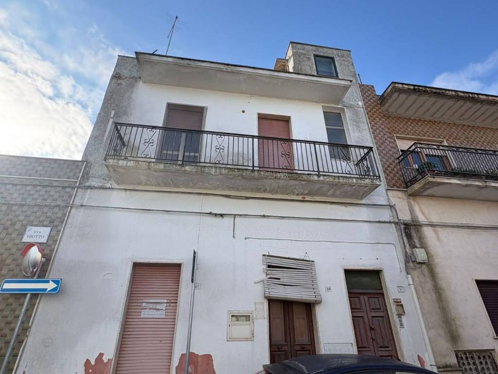 casa indipendente in vendita a Sava