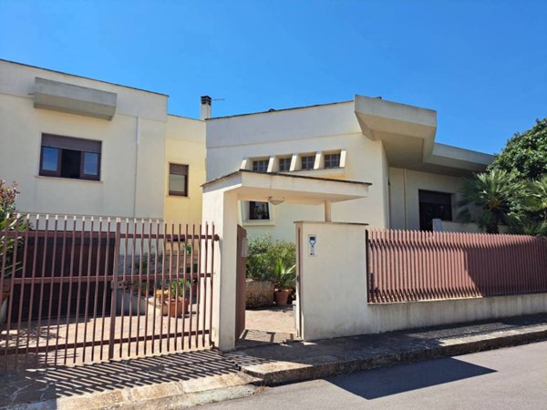 casa indipendente in vendita a Sava